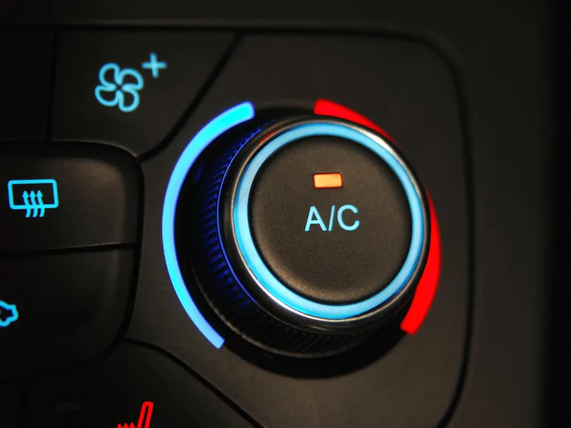 車のエアコンダイヤル