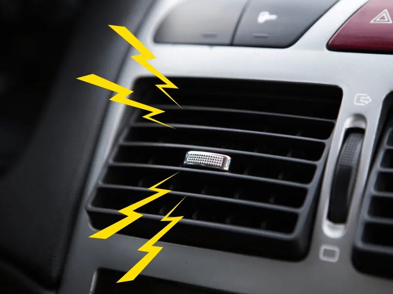 車のエアコンから異音